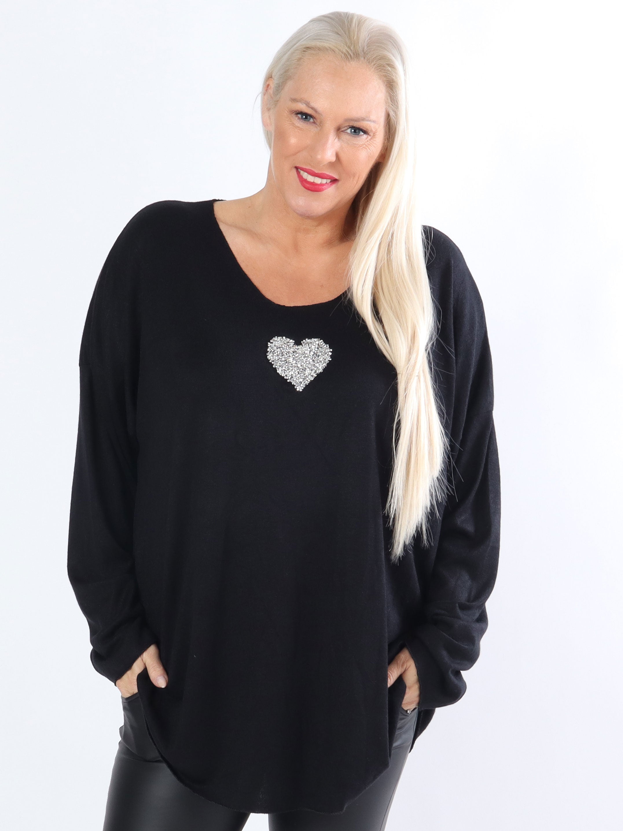 Nayara - Blød plus size bluse med lille sølvhjerte